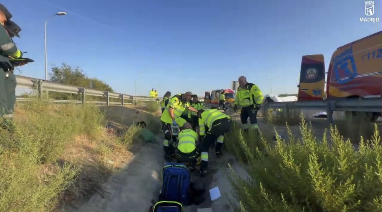 Motorista permanece ocho horas tendido junto a la M-31 tras accidente en Villa de Vallecas