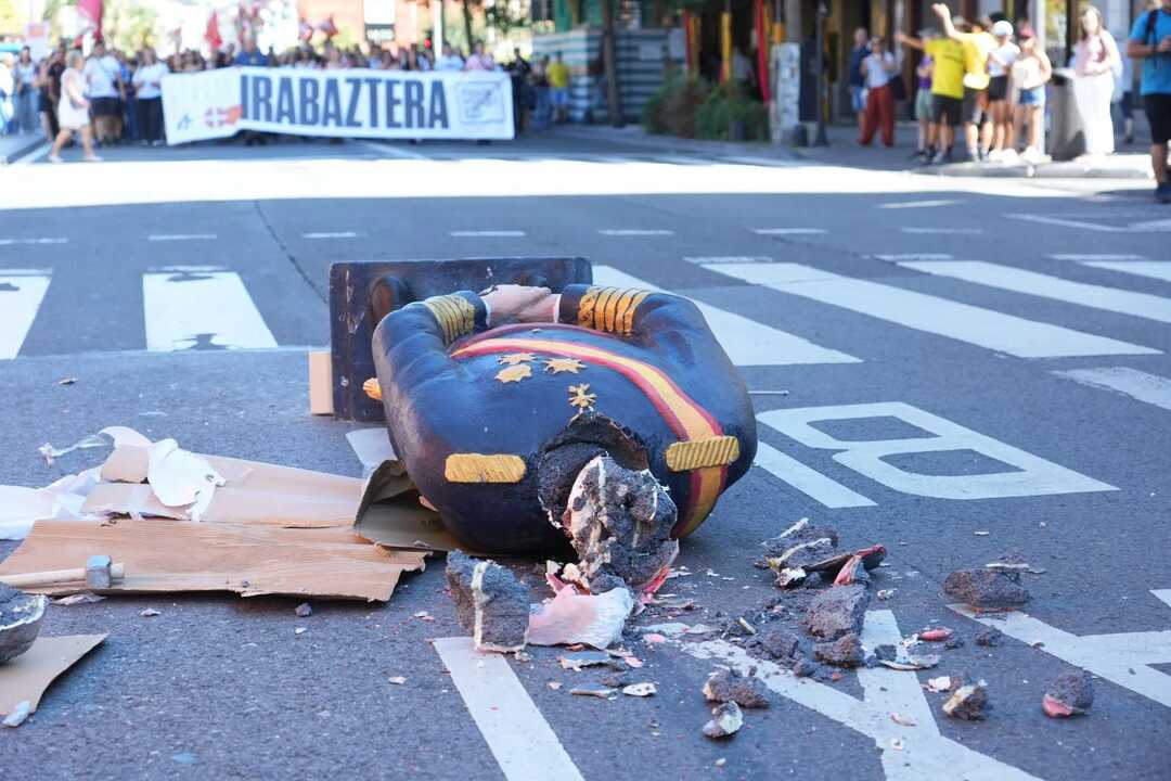 Así dejaron la figura del Rey. Fuente: Facebook Monarquía Española