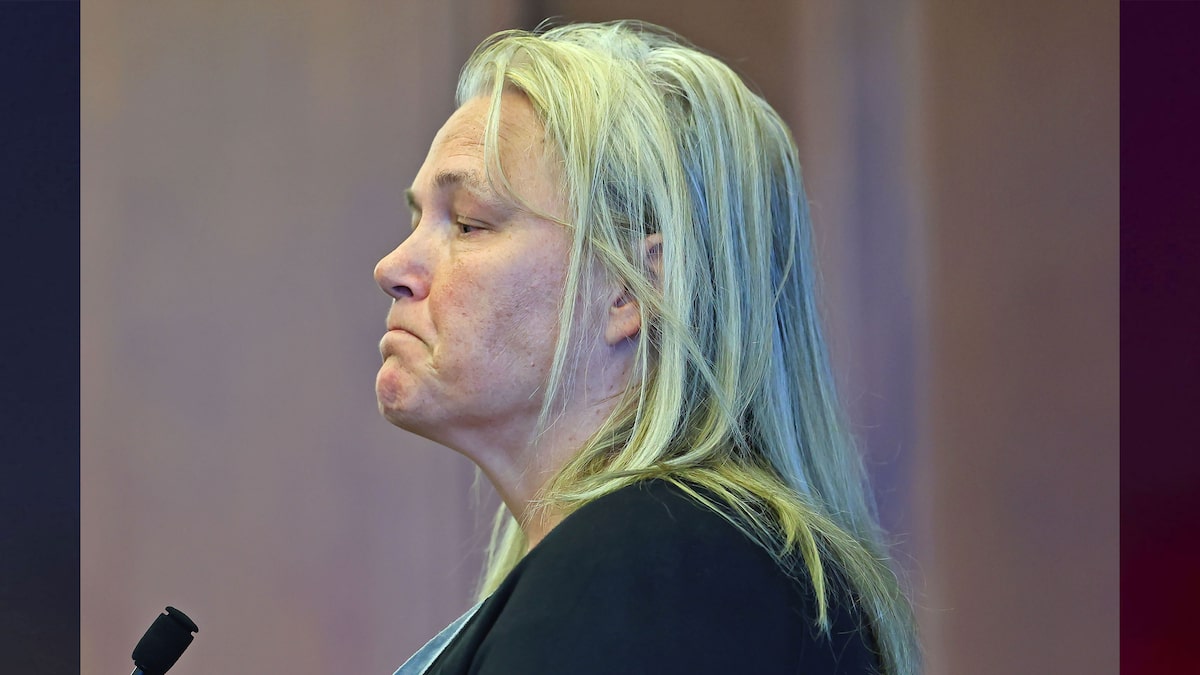 Retirada enfermera arrestada por intentar filmar a jurados en el controversial juicio de Lindsay Clancy