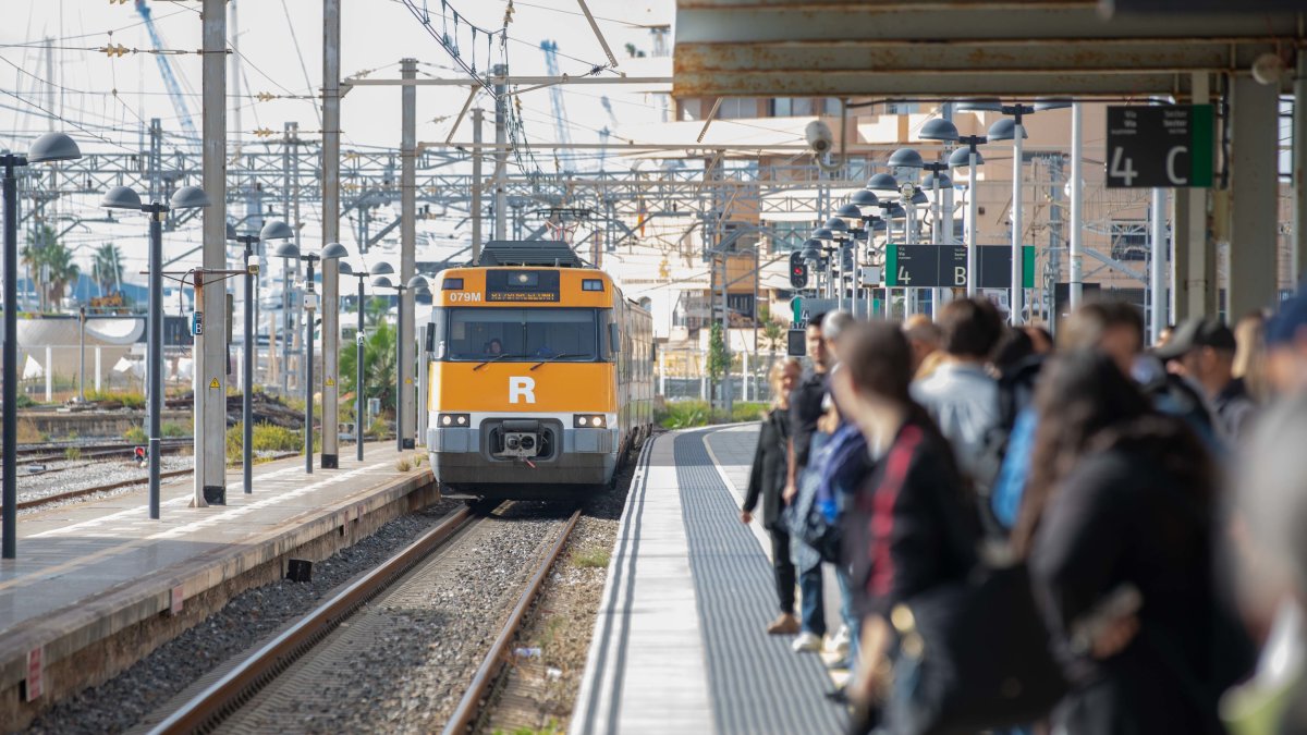 Retrasos en los trenes que circulan entre Reus y Zaragoza pese a estar solucionada la incidencia