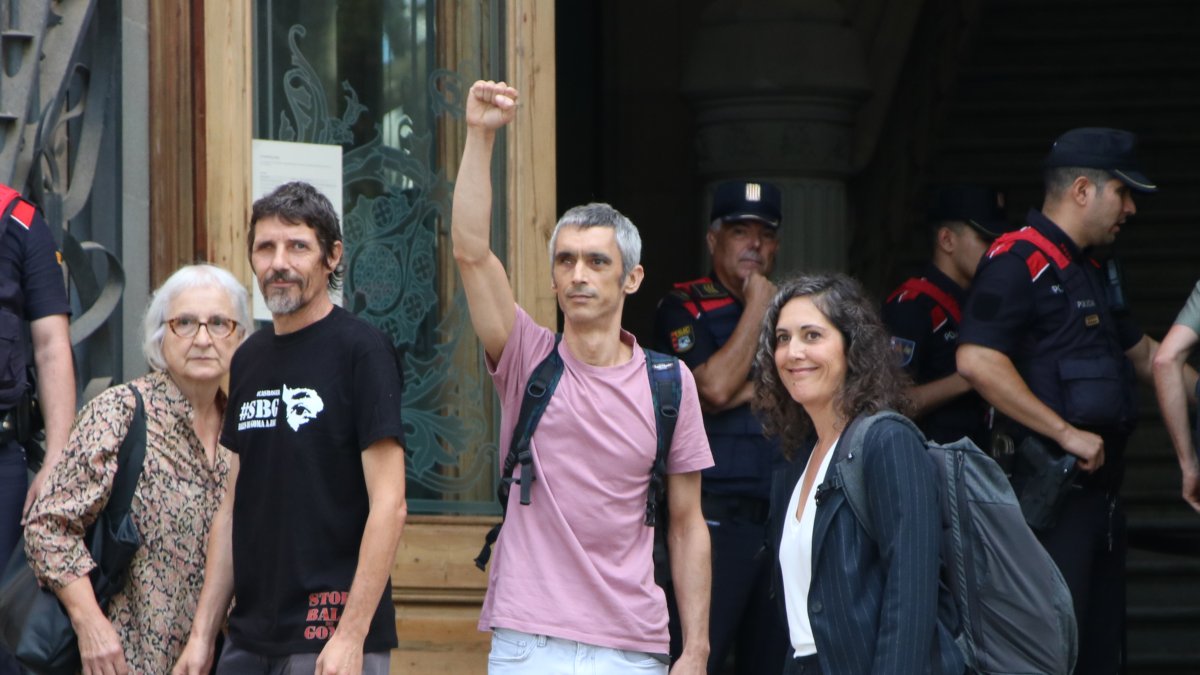 Roger Español exige justicia en juicio histórico contra agentes de la Policía Nacional por lesiones durante el referéndum del 1-O