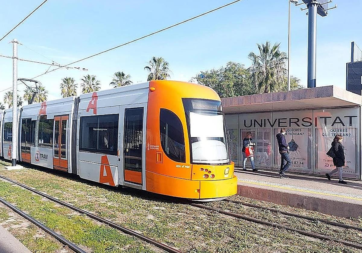 SUCESOS ALICANTE | Retrasos en la Línea 2 del Tram de Alicante por un atropello