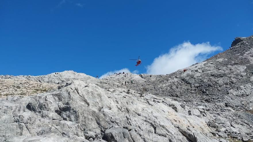 Fallece un montañero tras despeñarse en la cima más alta de Picos de Europa