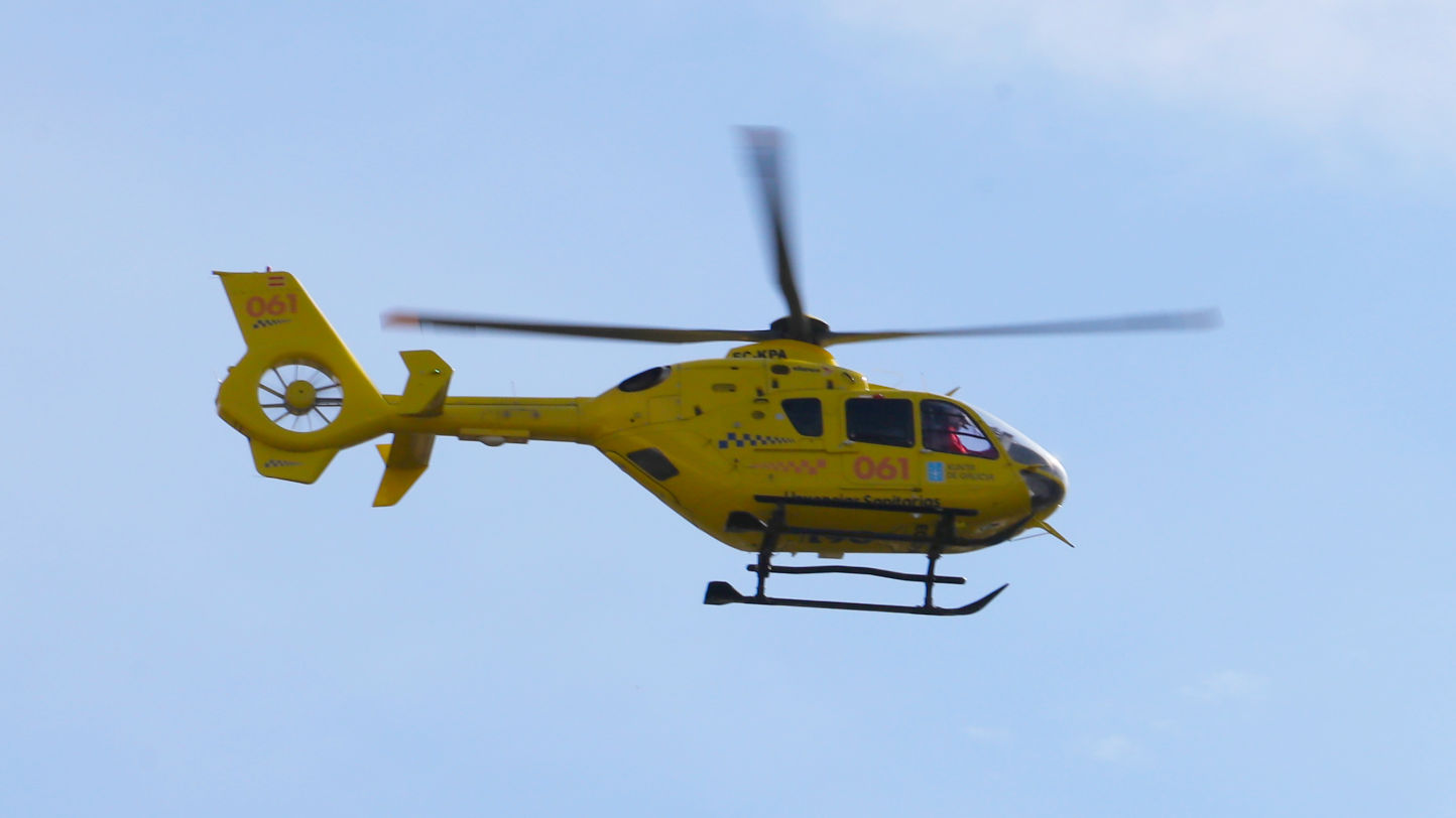 Tragedia en Riós: Un atropello de tractor deja un herido evacuado por helicóptero del 061