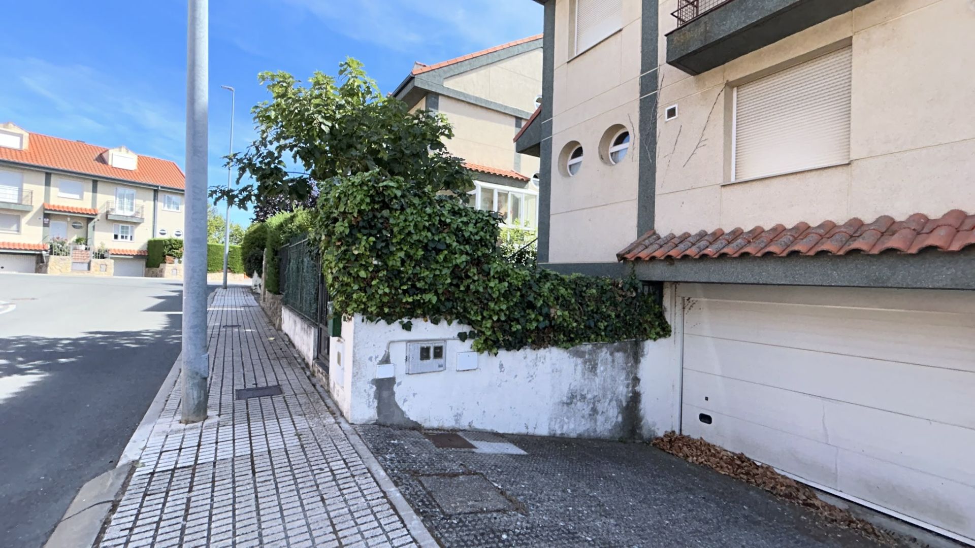 Encuentran a dos personas muertas en una casa de la urbanización de Las Bizarricas en Salamanca