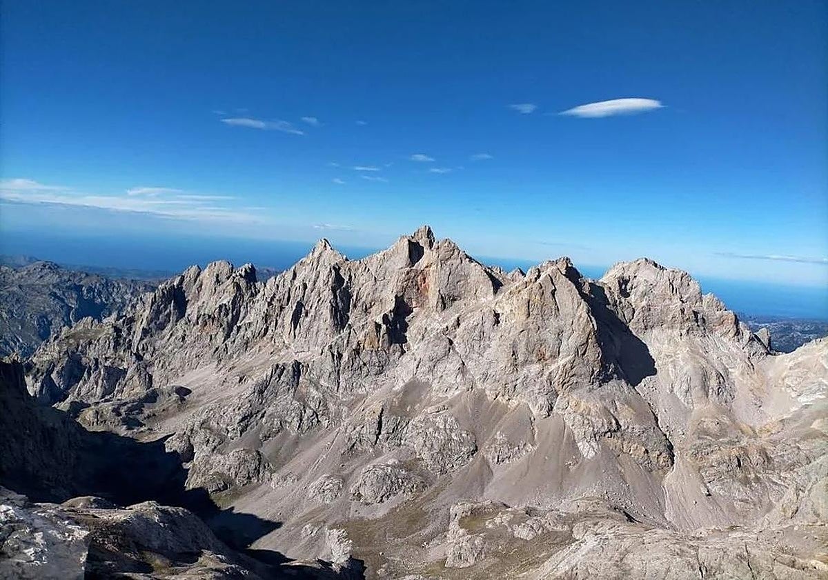 Muere un montañero en Torrecerredo tras precipitarse desde más de 40 metros