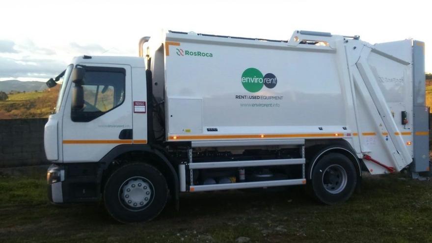 Mueren dos hombres al volcar el camión de recogida de basuras en el que viajaban en Cantabria