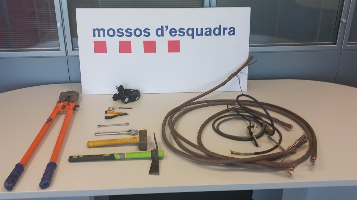 Tres detenidos por presunto robo de cable ferroviario en L’Espluga de Francolí