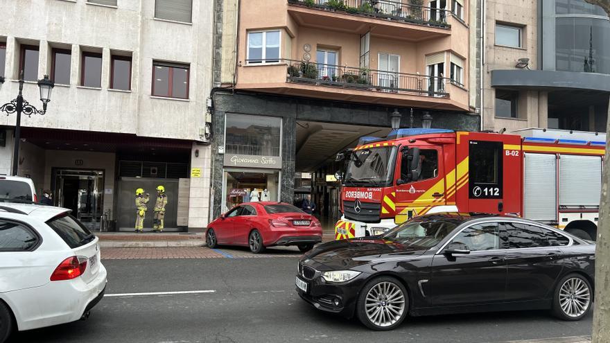 Tres personas, entre ellas una niña de tres años, hospitalizadas tras el incendio de su vivienda en Logroño
