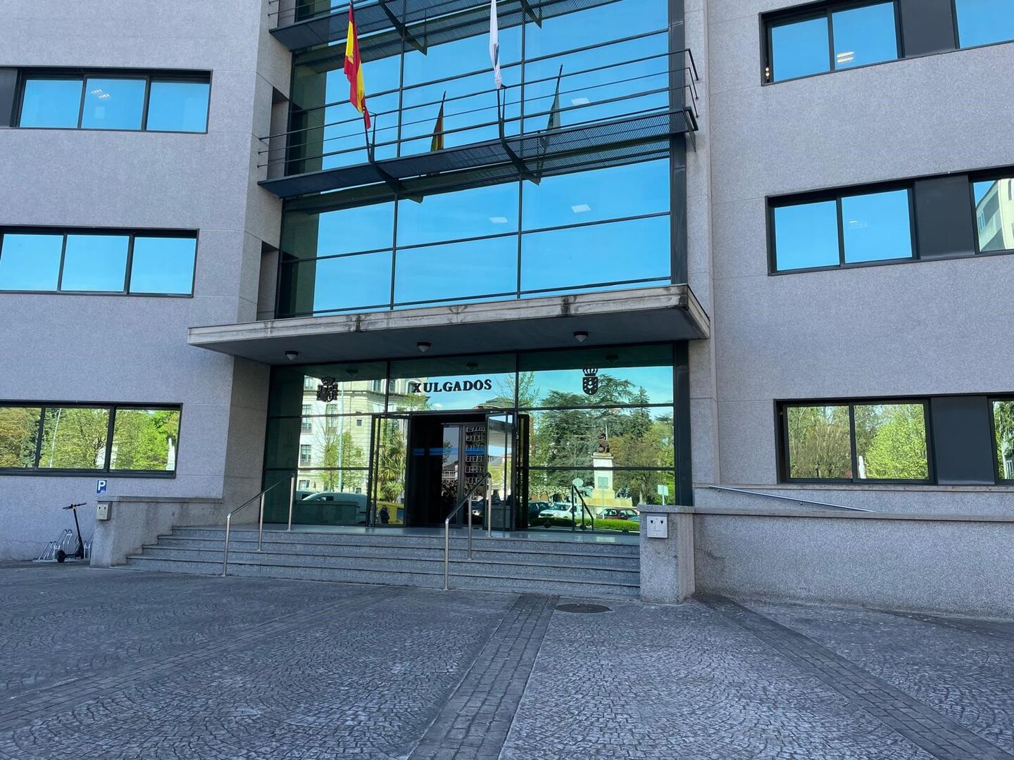 Confirman sanción contra un condutor por condución temeraria e impacto contra outro vehículo - Lugo Xornal