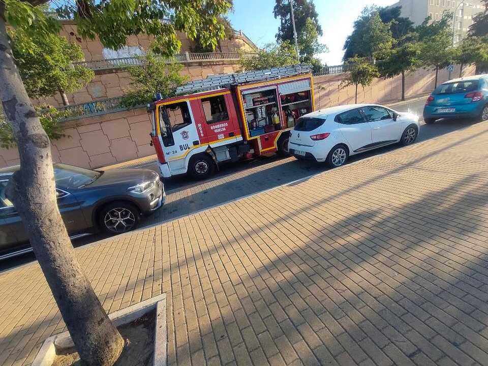 Camión de bomberos en el lugar del suceso. Fuente: David Vázquez