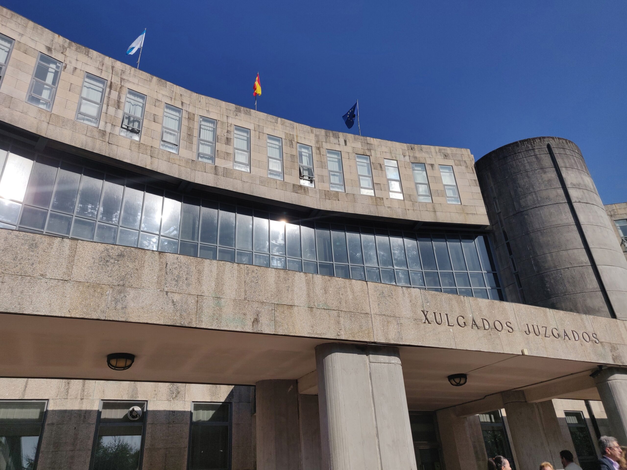 Acepta tres anos de cárcere un mozo acusado de tentar matar a coiteladas á nova parella da súa exmoza - Lugo Xornal