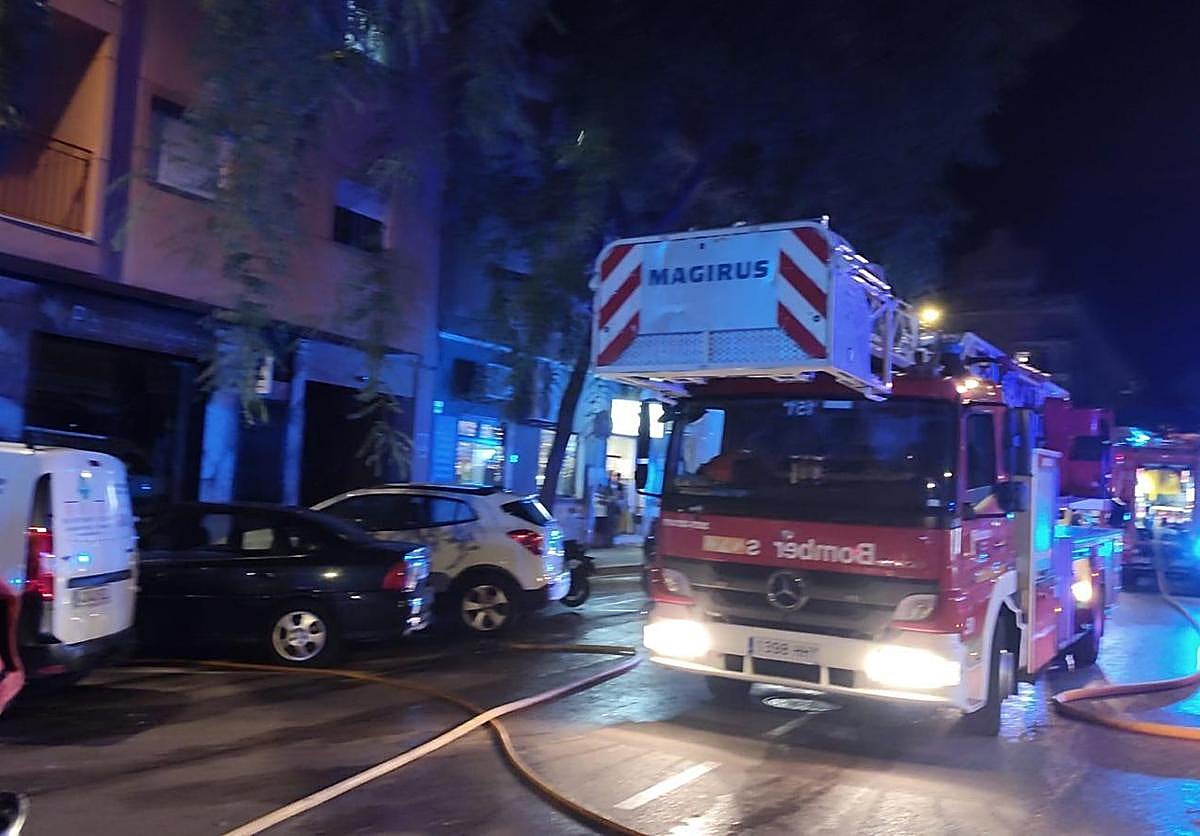INCENDIO VIVIENDA ALICANTE | Noche de angustia en Dénia con una familia herida tras escapar de un incendio en su vivienda