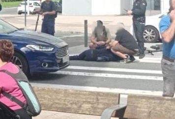 Día aciago de accidentes en Vitoria con una ciclista grave