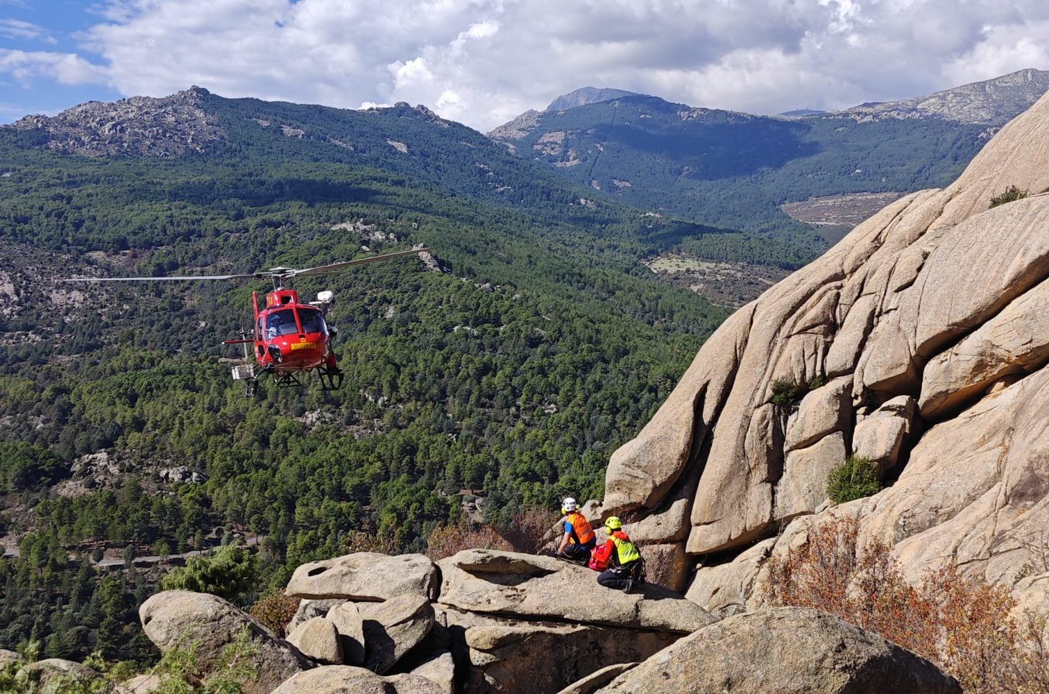 Rescatan a un escalador de 70 años en La Pedriza