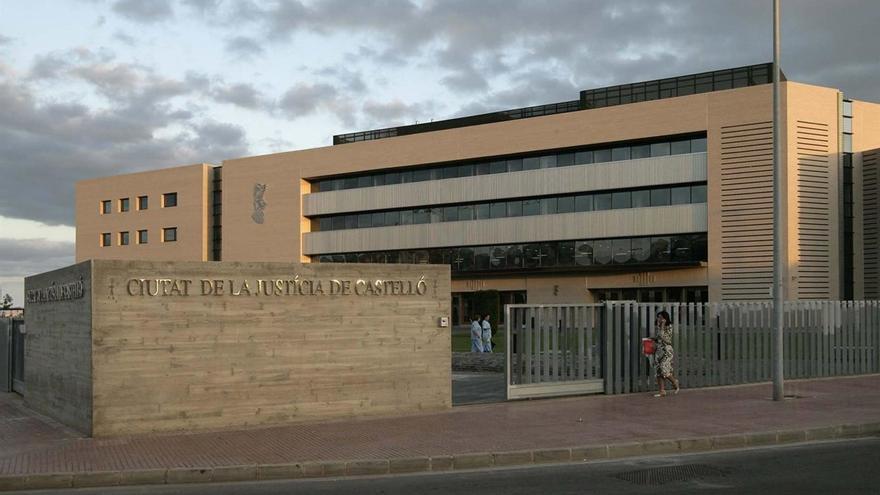 Un acusado por el bulo del "Bar España" sostiene que solo pidió investigar las denuncias