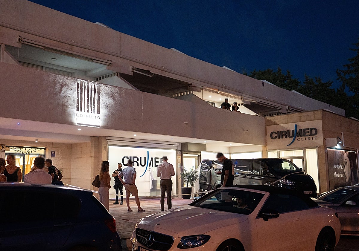 Crimen del cirujano plástico en Marbella: la policía no descarta un crimen por encargo de una clienta insatisfecha