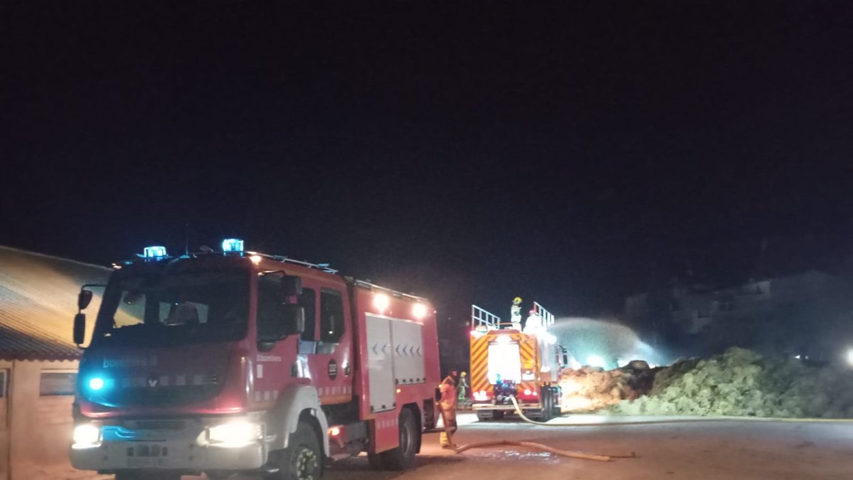 Más de 14 horas para apagar un incendio en Montblanc