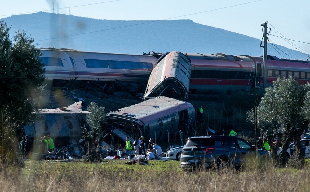 Ávila envía el helicóptero medicalizado al accidente de tren
