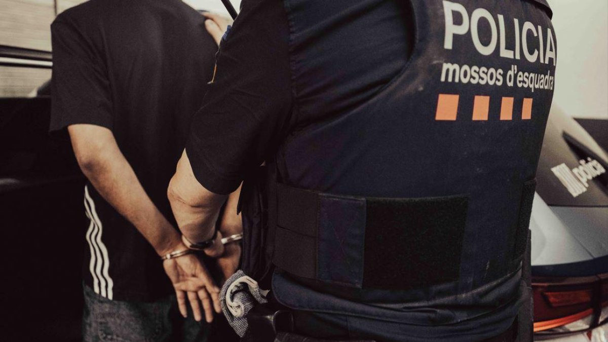 Cuatro hombres detenidos en Tarragona por detención ilegal y agresión con arma de fuego