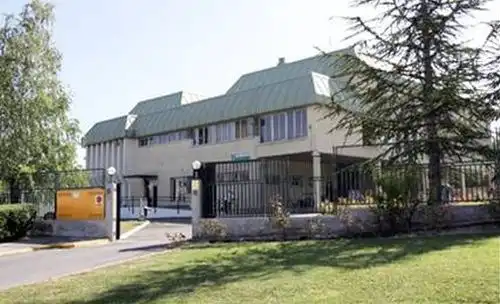 No les gusta, pero los desalojados aceptan un albergue en Vitoria
