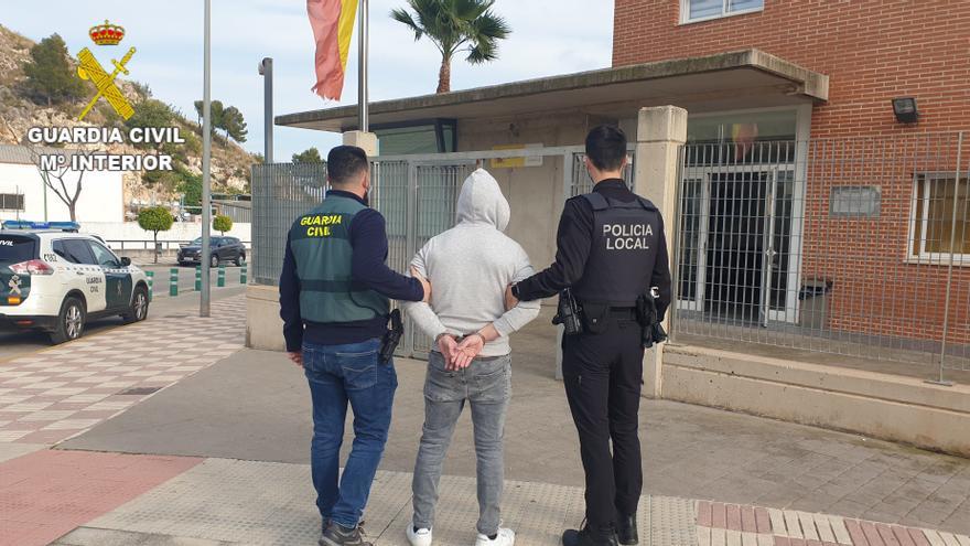 Cinco detenidos, dos menores, por la agresión racista en Tavernes de la Valldigna (Valencia)