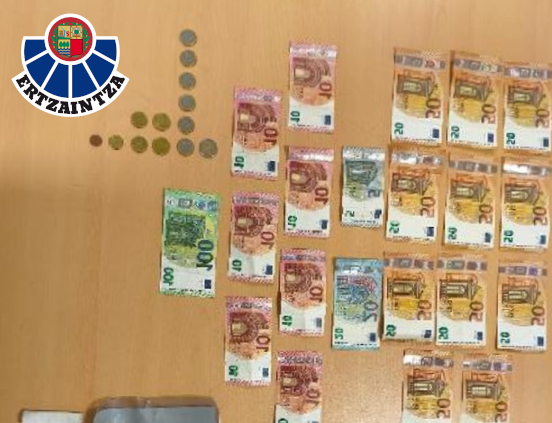 Vitoria: Ladronas esconden el botín en su ropa interior