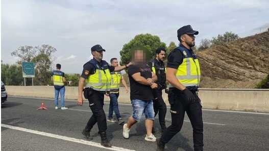 La frontera entre España y Portugal refuerza su vigilancia: tres detenidos y 5 kilos de hachís en Ayamonte