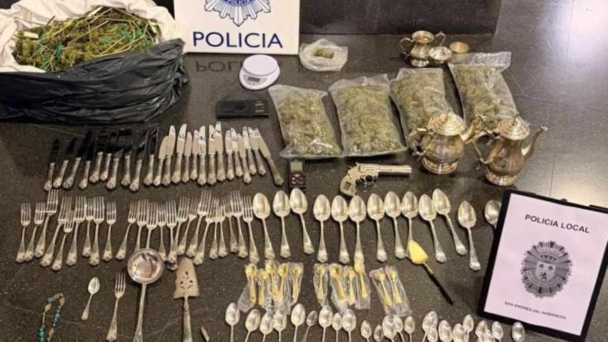 Marihuana y cubertería incautada en la casa okupada en San Andrés del Rabanedo.
