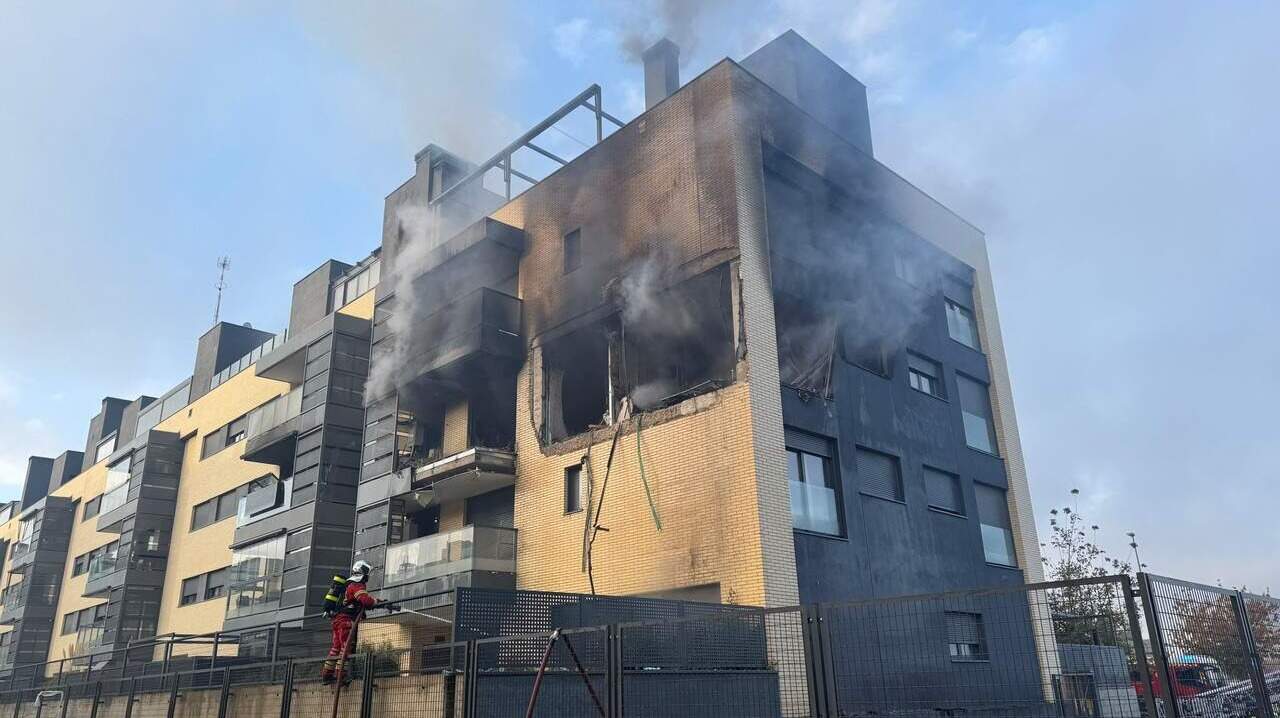 Una explosión en una vivienda de Madrid sin heridos provoca importantes daños materiales