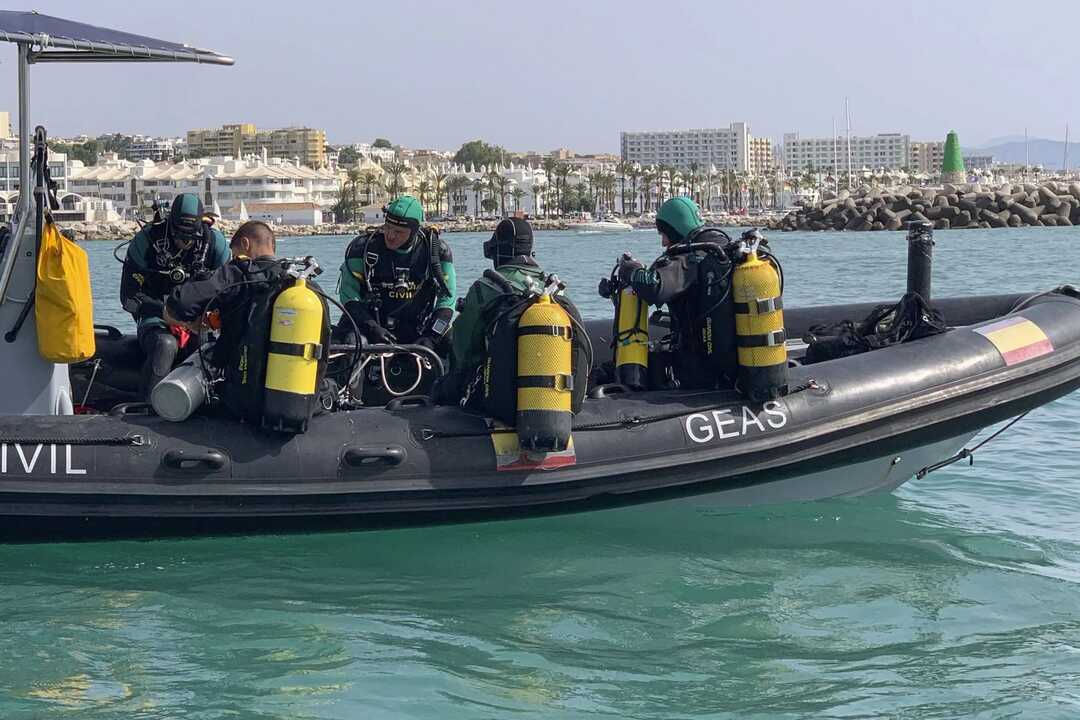 Encuentran el cadáver de un hombre sin cabeza, manos ni pies flotando en el mar