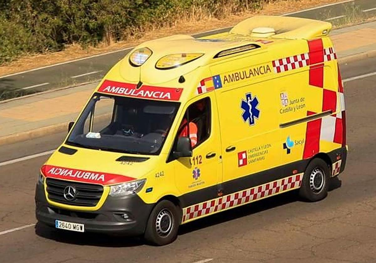Herido el conductor de un tractor tras volcar con un remolque en una carretera del norte de Burgos