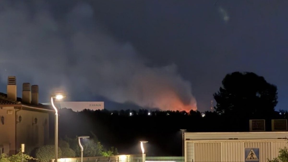 El fuego en un camión alarma en el Baix Penedès