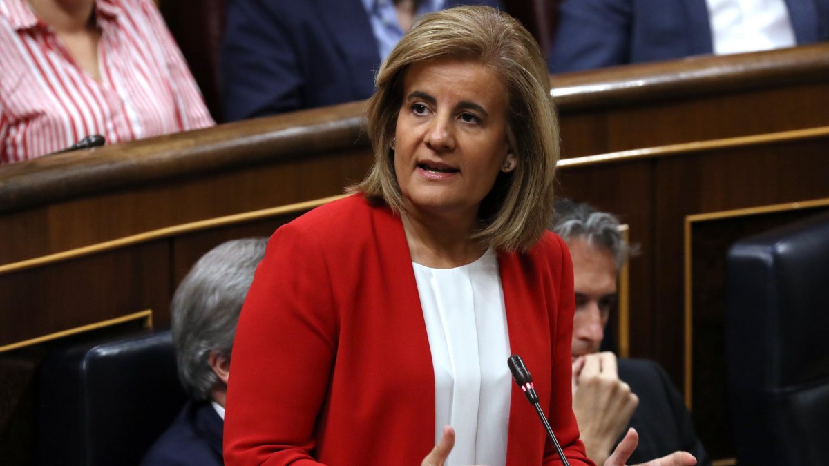 La exministra Fátima Báñez en paradero desconocido tras el accidente de tren de Urda