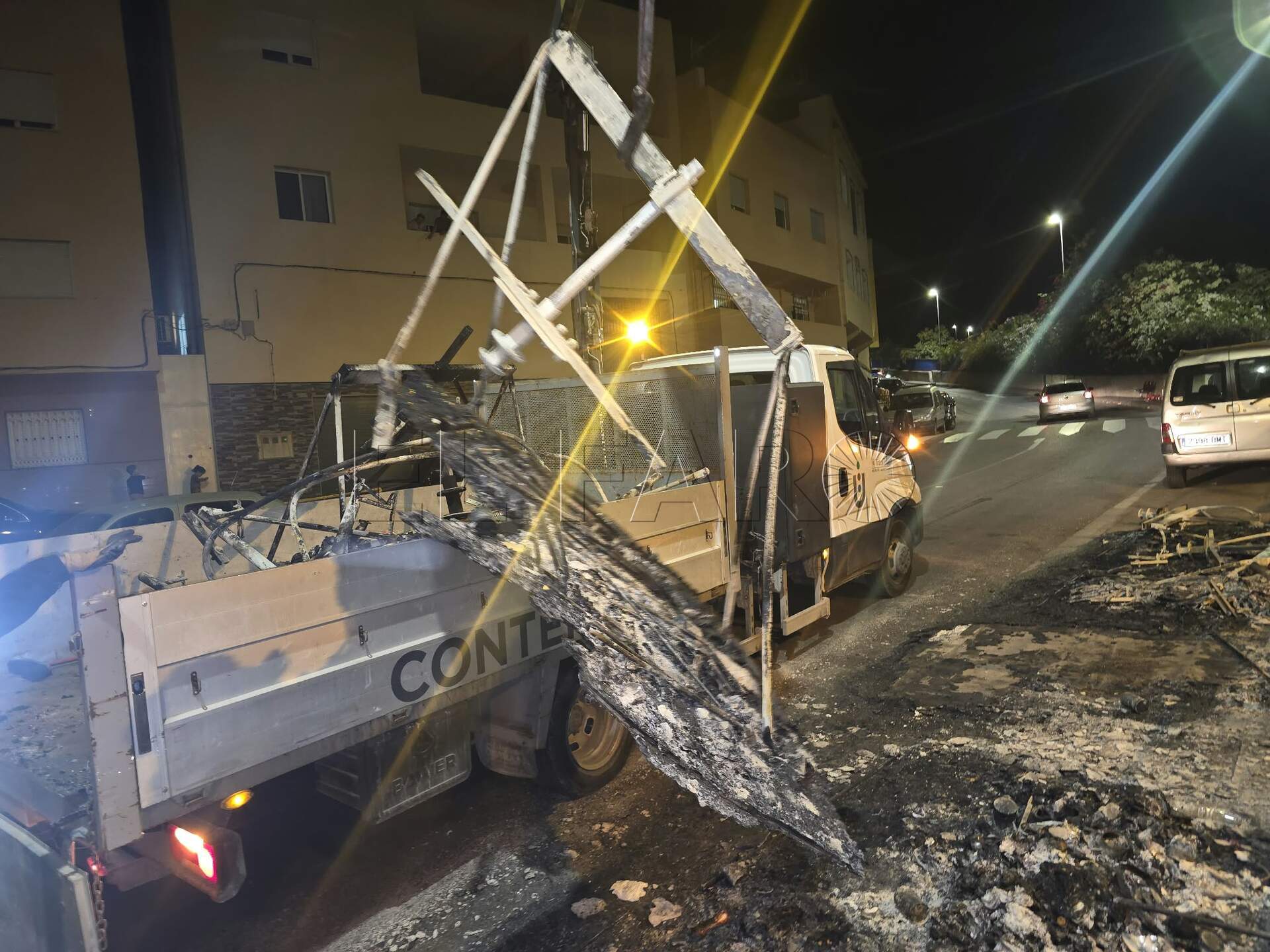 Investigación conjunta de Policía Local y Nacional ante serie de incendios de contenedores en Melilla que ponen en riesgo a los bomberos