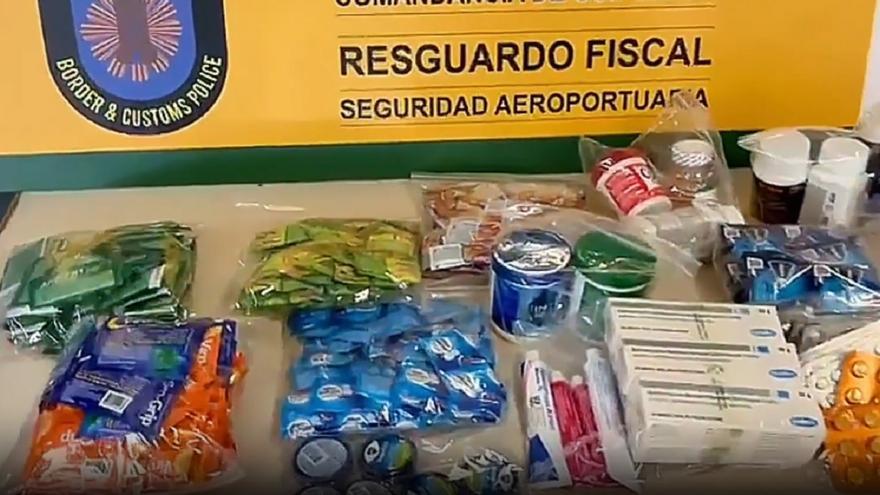 Detectan en el aeropuerto de Hondarribia una maleta con casi cuatro kilos de fármacos procedentes de El Salvador