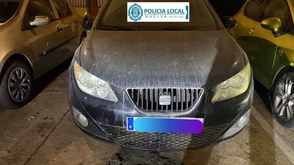 Dos coches robados, uno con las matrículas dobladas, localizados en La Orden