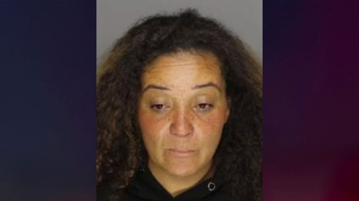 Madre de Georgia Arrestada por Abandonar a su Bebé en un Taller Automotriz