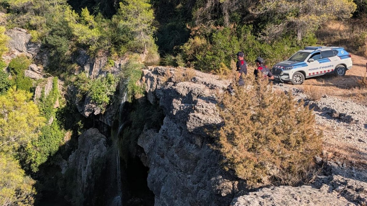 Los Mossos investigan a una empresa de barranquismo por intrusismo profesional en Horta de Sant Joan