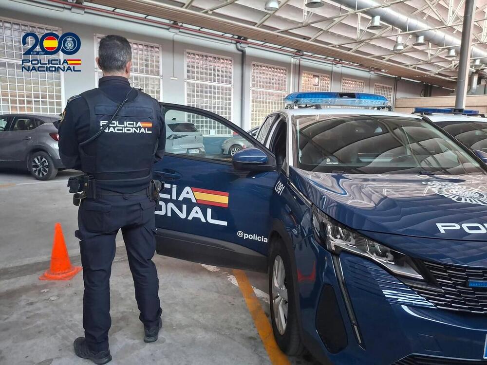 Detenida por robar, amenazar y darse a la fuga