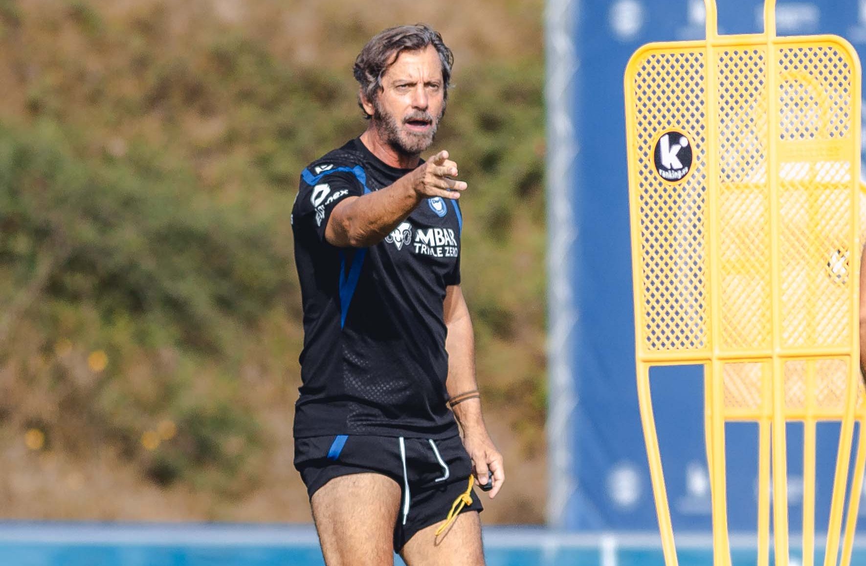 Quique: Duele el criterio en las ‘expulsiones’ (una sí, otra no)