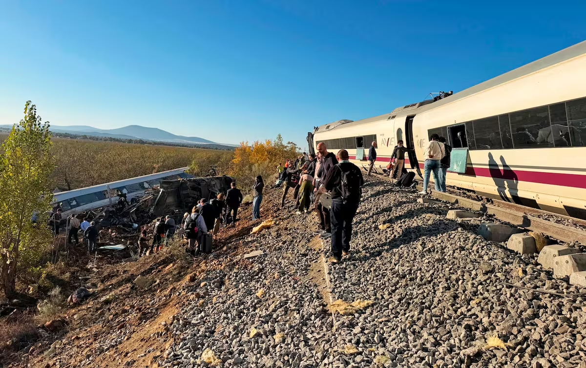 Imagen cedida por un viajero del choque de trenes en Toledo