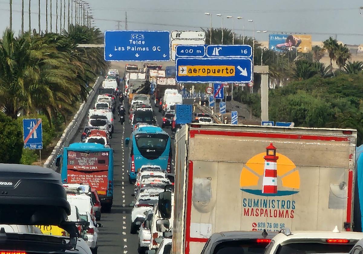 Muere una persona en un accidente de tráfico en la GC-2 a la altura de Arucas