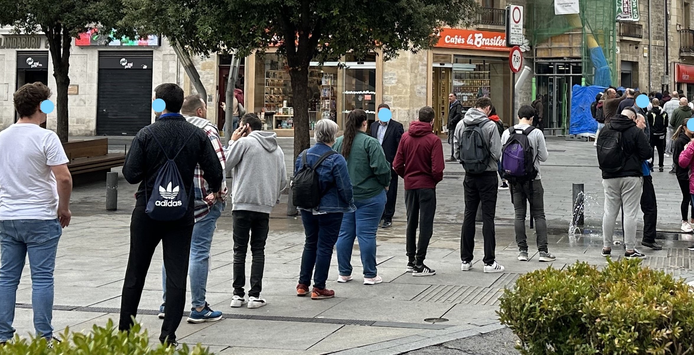 Subir a autobuses de Vitoria se eterniza