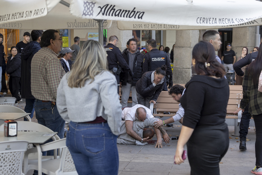 Una discusión en pleno Mercado Grande termina con un herido