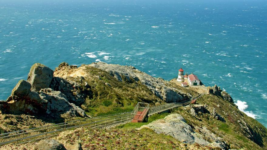 ¡Oferta de ensueño en California! Vivir junto a un faro histórico a cambio de trabajo